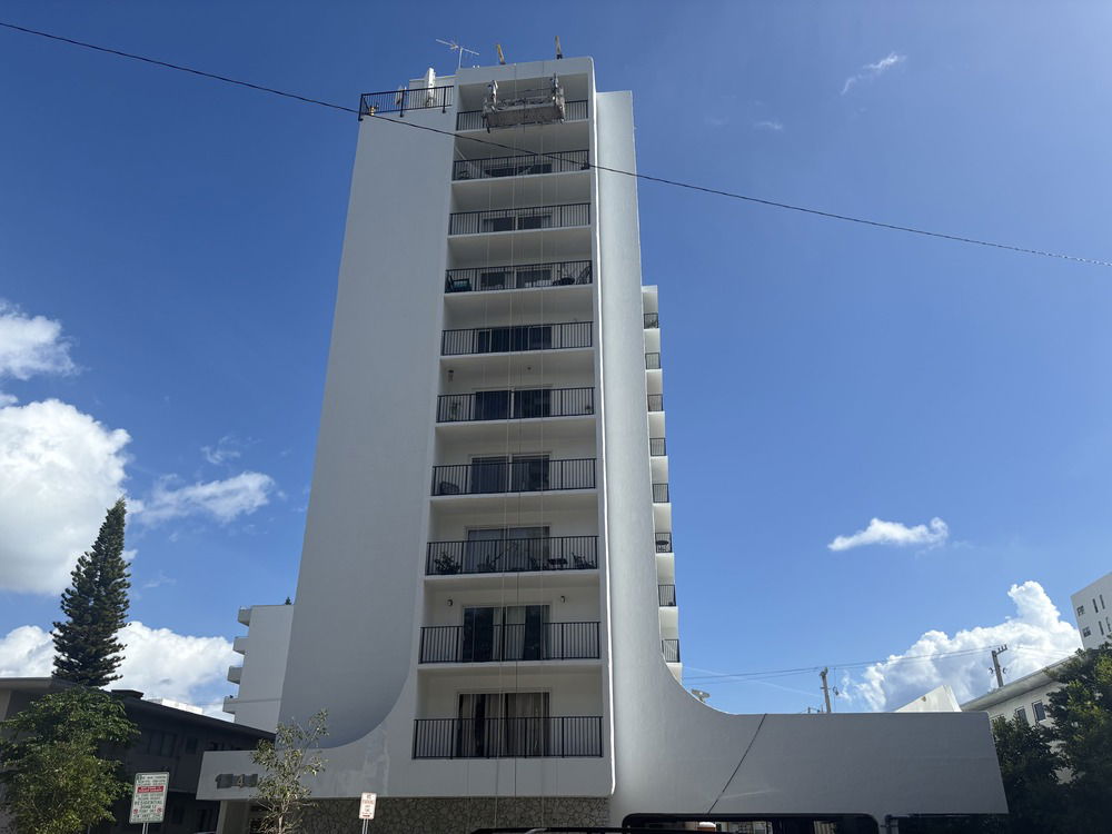 Golden West Condo photo 3